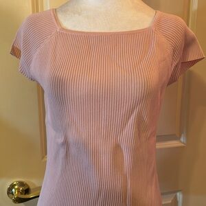August Silk square neck ribbed cap sleeve top
Gently worn perfect condition